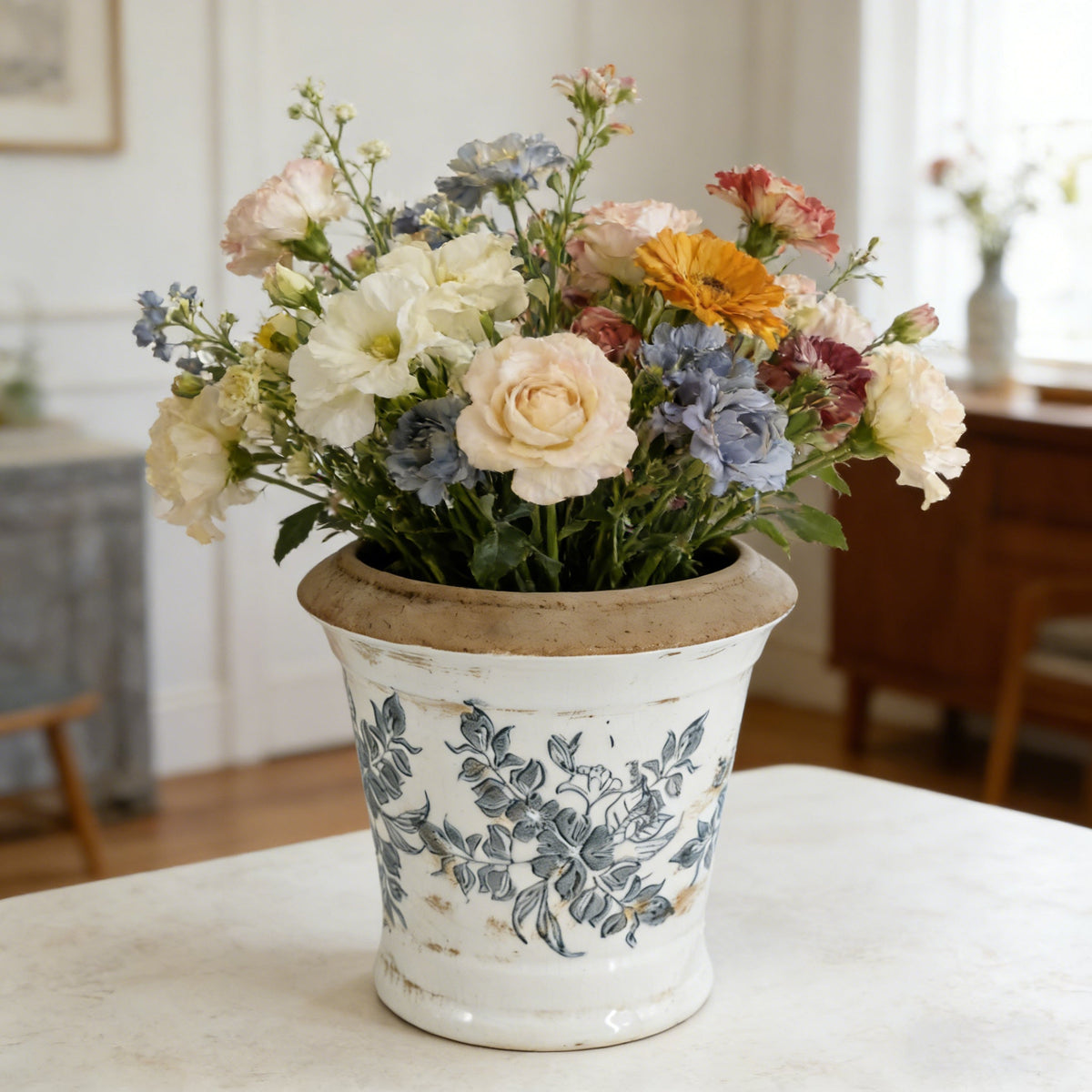 Set of two ceramic planters with white and black floral patterns, 7.1 inches in size, from HouseOfZazla.