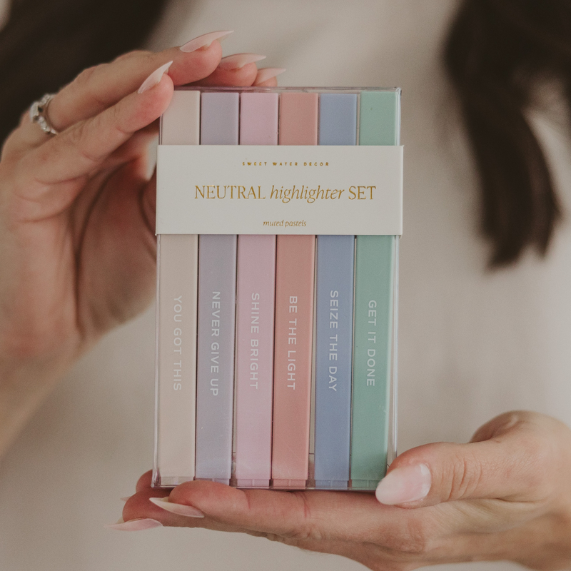 BlackbirdOak Neutral Highlighter Set with 6 muted colors, featuring kraft paper packaging and scissors illustration.